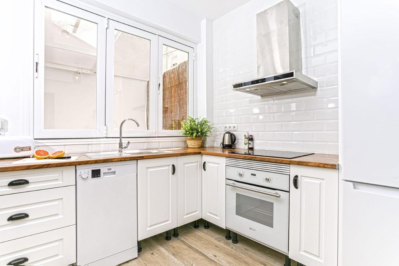 Precioso Apartamento Con Patio Malaga Ngoại thất bức ảnh